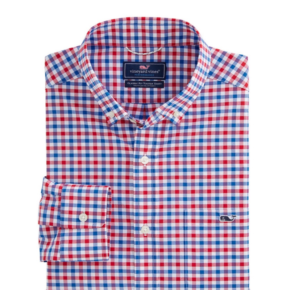 Vineyard Vines Men’s M Classic Fit Grouper On-The-Go Tucker Button-Down Shirt.